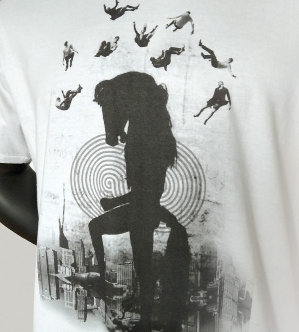 Camiseta Leguas modelo Teseo blanco detalle