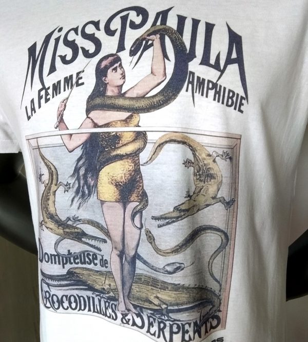 Camiseta Leguas modelo Miss Paula blanco detalle